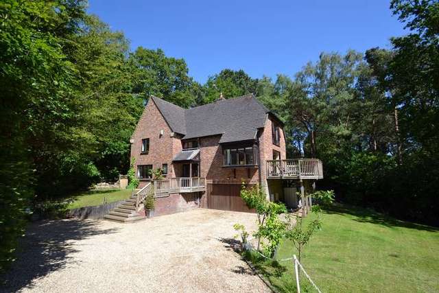 Image of 5 bedroom Detached house for sale in Laurel Gardens Broadstone BH18 at Broadstone, BH18 8LT