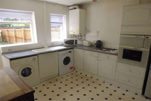  Image of 2 bedroom Semi-Detached house to rent in Brook Lane Birmingham B13 at Birmingham, B13 0BP