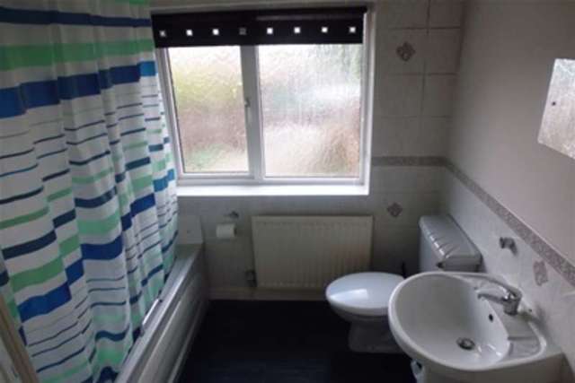 Image of 2 bedroom Semi-Detached house to rent in Brook Lane Birmingham B13 at Birmingham, B13 0BP