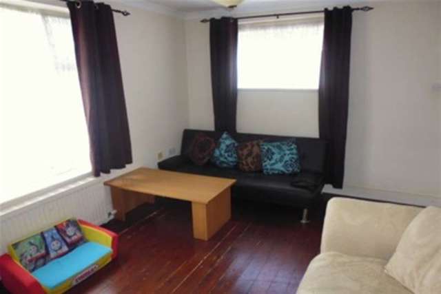  Image of 2 bedroom Semi-Detached house to rent in Brook Lane Birmingham B13 at Birmingham, B13 0BP