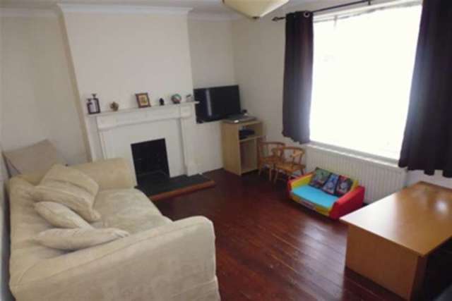  Image of 2 bedroom Semi-Detached house to rent in Brook Lane Birmingham B13 at Birmingham, B13 0BP