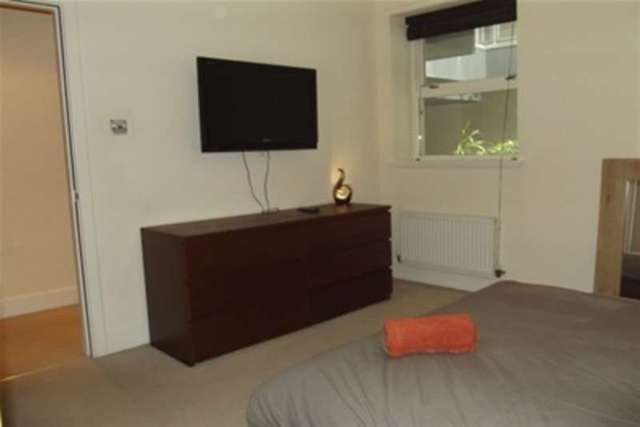  Image of 1 bedroom Flat to rent in Buchanan Street Glasgow G1 at Glasgow, G1 3LB