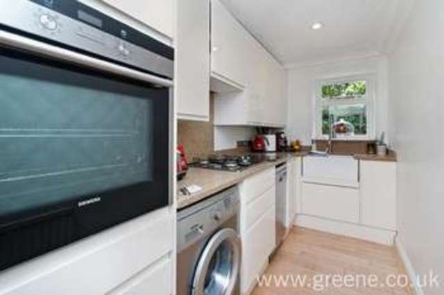  Image of 2 bedroom Flat to rent in Buckland Crescent London NW3 at Belsize Park London Belsize Park, NW3 5DH