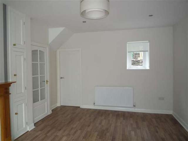  Image of 2 bedroom Semi-Detached house to rent in Bull Green Road Longwood Huddersfield HD3 at Quarmby, HD3 4XW