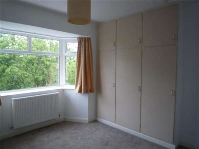  Image of 2 bedroom Semi-Detached house to rent in Bull Green Road Longwood Huddersfield HD3 at Quarmby, HD3 4XW