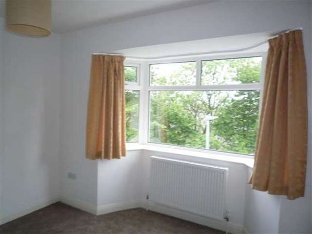  Image of 2 bedroom Semi-Detached house to rent in Bull Green Road Longwood Huddersfield HD3 at Quarmby, HD3 4XW