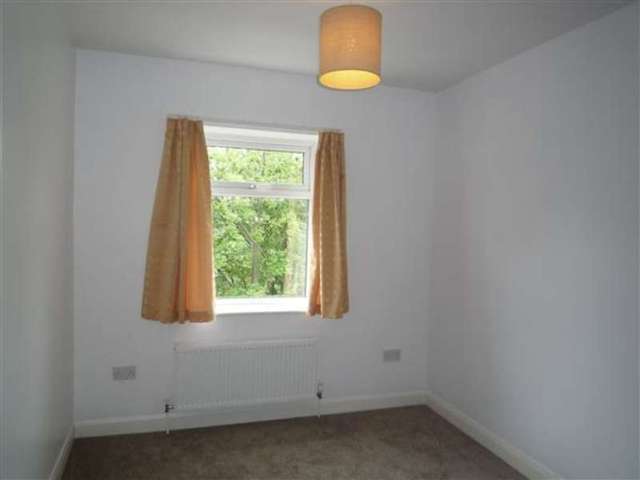  Image of 2 bedroom Semi-Detached house to rent in Bull Green Road Longwood Huddersfield HD3 at Quarmby, HD3 4XW