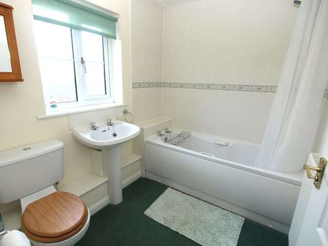  Image of 1 bedroom Apartment to rent in Burdock Close Wymondham NR18 at Burdock Close Wymondham NORWICH, NR18 0YE