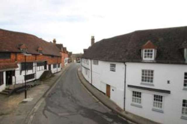  Image of 1 bedroom Flat for sale in Knockhundred Row Midhurst GU29 at Knockhundred Row Midhurst Midhurst, GU29 9DQ