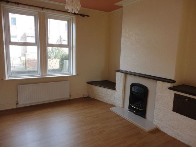  Image of 2 bedroom Terraced house to rent in Burn Avenue Forest Hall Newcastle upon Tyne NE12 at Burn Avenue Forest Hall Newcastle Upon Tyne, NE12 7JY