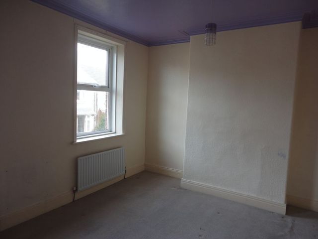  Image of 2 bedroom Terraced house to rent in Burn Avenue Forest Hall Newcastle upon Tyne NE12 at Burn Avenue Forest Hall Newcastle Upon Tyne, NE12 7JY