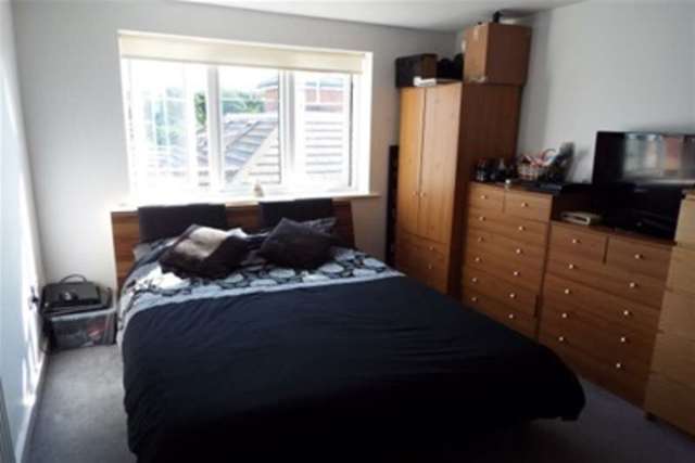  Image of 2 bedroom Flat to rent in Burnaby Road Westbourne Bournemouth BH4 at Bournemouth, BH4 8JG