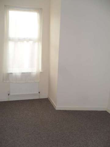  Image of 3 bedroom Terraced house to rent in Burns Street Bootle L20 at Bootle Merseyside, L20 4RJ