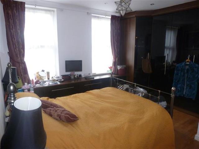  Image of 2 bedroom Maisonette for sale in High Street Bushey WD23 at Bushey, WD23 1BH