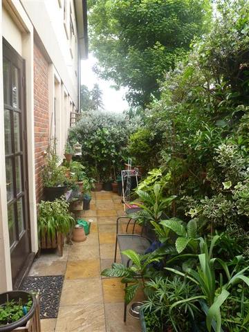  Image of 2 bedroom Maisonette for sale in High Street Bushey WD23 at Bushey, WD23 1BH