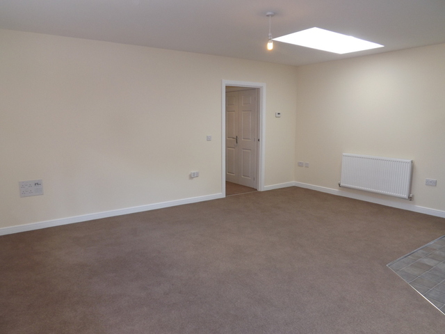  Image of 2 bedroom Property to rent in Bushfield Court Shortstown Bedford MK42 at Beds  New Cardington, MK42 0GJ
