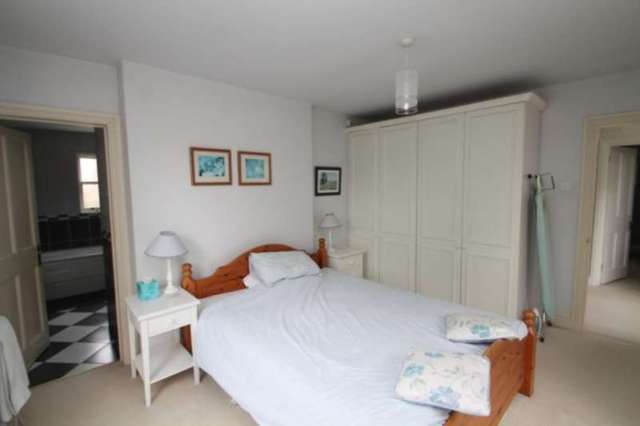  Image of 5 bedroom Detached house to rent in Byron Hill Road Harrow-on-the-Hill Harrow HA2 at Byron Hill Road  Harrow on the Hill, HA2 0HY