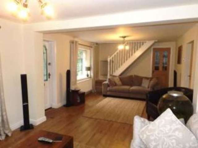  Image of 4 bedroom Detached house for sale in Yarmouth Road Caister-on-Sea Great Yarmouth NR30 at Caister-on-Sea Great Yarmouth Caister-on-Sea, NR30 5BU