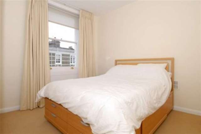 Image of 2 bedroom Flat to rent in Campden Hill Gardens London W8 at London, W8 7AY