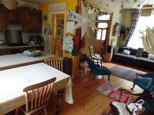  Image of 2 bedroom Terraced house to rent in Campden Road Hebden Bridge HX7 at Mytholm, HX7 6BZ