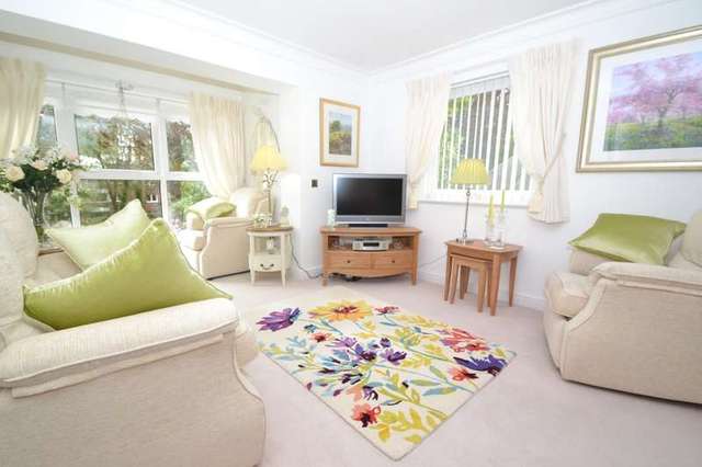  Image of 2 bedroom Flat for sale in Canford Cliffs Road Canford Cliffs Poole BH13 at 162-164 Canford Cliffs Road Canford Cliffs Poole, BH13 7EJ