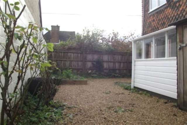  Image of 3 bedroom Property to rent in Carron Lane Midhurst GU29 at Midhurst, GU29 9LD