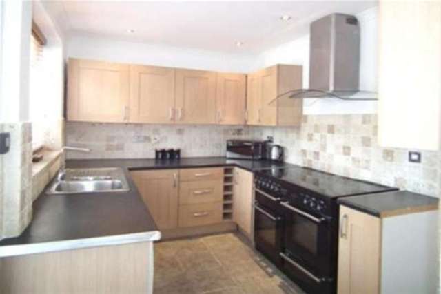  Image of 2 bedroom Detached house to rent in Carterhatch Lane Enfield EN1 at Enfield, EN1 4LD
