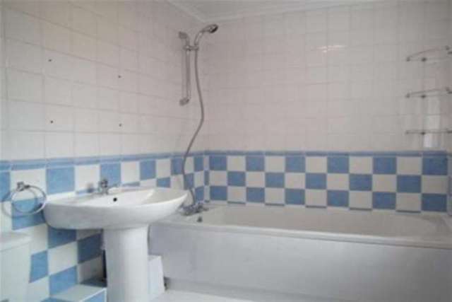  Image of 2 bedroom Detached house to rent in Carterhatch Lane Enfield EN1 at Enfield, EN1 4LD