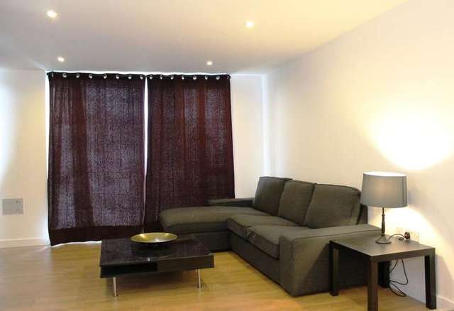  Image of 3 bedroom Flat to rent in Seven Sea Gardens London E3 at Kara Court  Bow, E3 3GX