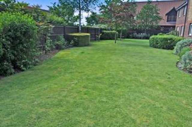  Image of 2 bedroom Retirement Property for sale in Cathedral View Court Cabourne Avenue Lincoln LN2 at Cabourne Avenue  Lincoln, LN2 2GF