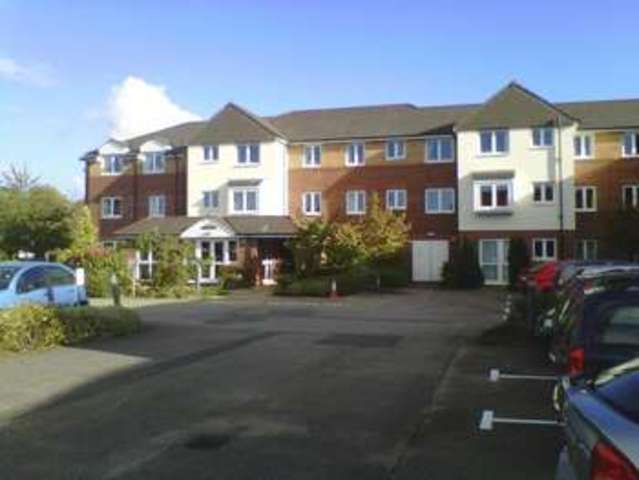  Image of 2 bedroom Retirement Property for sale in Cathedral View Court Cabourne Avenue Lincoln LN2 at Cabourne Avenue  Lincoln, LN2 2GF