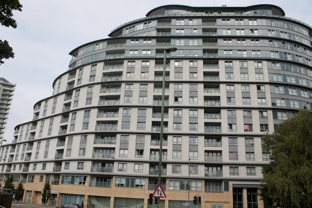  Image of 2 bedroom Flat to rent in Station Approach Woking GU22 at Centrium Station Approach Woking, GU22 7PE