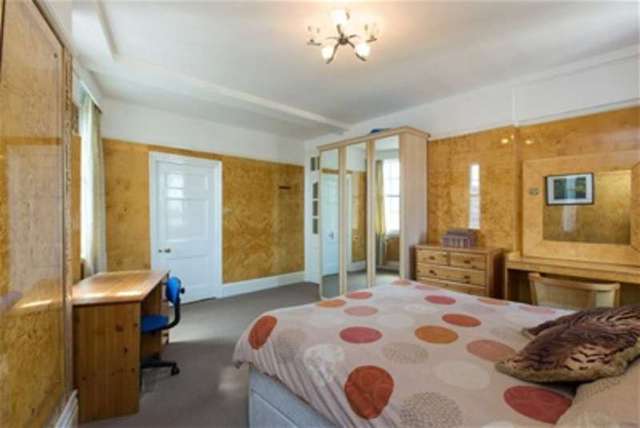  Image of 2 bedroom Flat to rent in Baker Street London NW1 at London, NW1 5RS