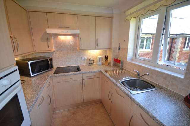  Image of 1 bedroom Apartment for sale in Broomfield Road Broomfield Chelmsford CM1 at Chancellor Court Broomfield Road Broomfield Chelmsford, CM1 1RY