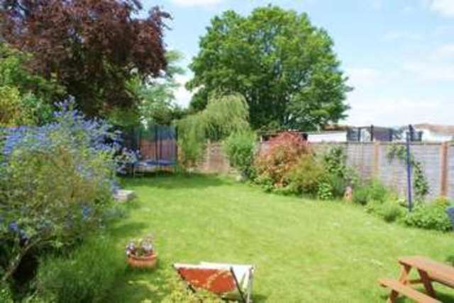  Image of 4 bedroom Detached house to rent in Charvil House Road Charvil Reading RG10 at Charvil House Road Charvil Reading, RG10 9RD