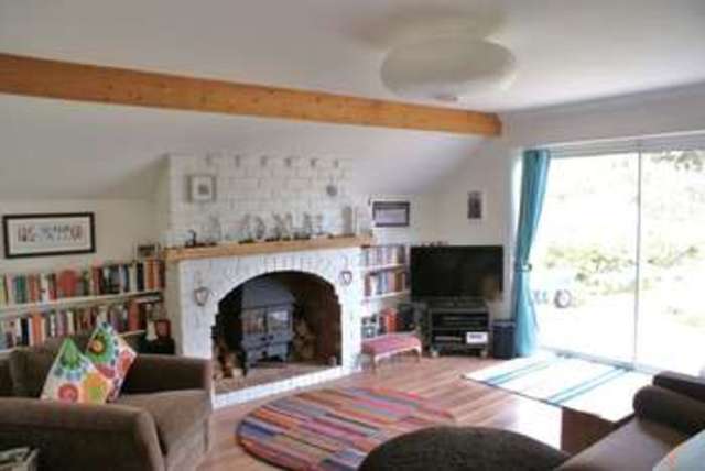  Image of 4 bedroom Detached house to rent in Charvil House Road Charvil Reading RG10 at Charvil House Road Charvil Reading, RG10 9RD