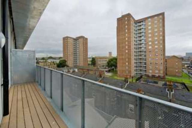  Image of 2 bedroom Flat to rent in Chatham Place London E9 at Homerton, E9 6FJ