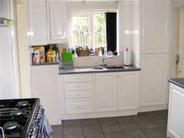  Image of 3 bedroom Semi-Detached house for sale in Chatsworth Road Barnsley S71 at Barnsley South Yorkshire Carlton, S71 3QL