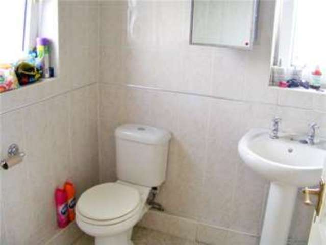 Image of 3 bedroom Semi-Detached house for sale in Chatsworth Road Barnsley S71 at Barnsley South Yorkshire Carlton, S71 3QL