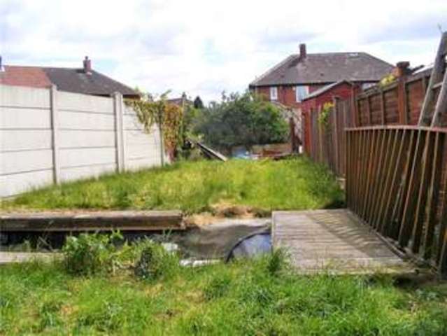  Image of 3 bedroom Semi-Detached house for sale in Chatsworth Road Barnsley S71 at Barnsley South Yorkshire Carlton, S71 3QL