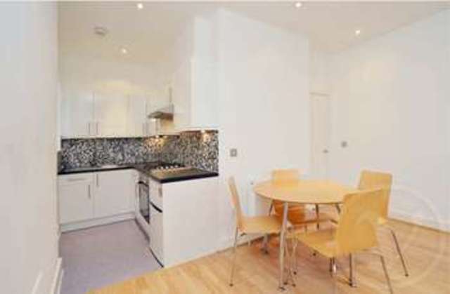  Image of 2 bedroom Flat to rent in Chatsworth Road London NW2 at Chatsworth Road Kilburn London, NW2 4BG