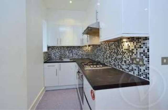  Image of 2 bedroom Flat to rent in Chatsworth Road London NW2 at Chatsworth Road Kilburn London, NW2 4BG
