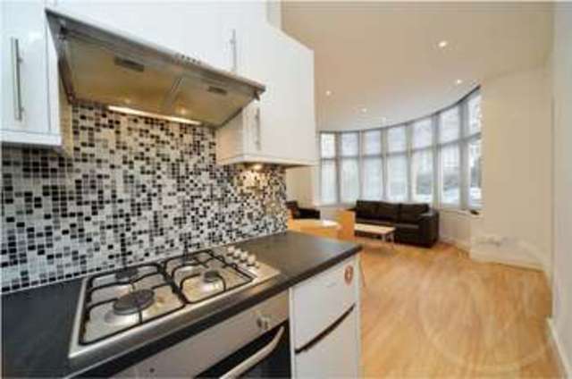 Image of 2 bedroom Flat to rent in Chatsworth Road London NW2 at Chatsworth Road Kilburn London, NW2 4BG