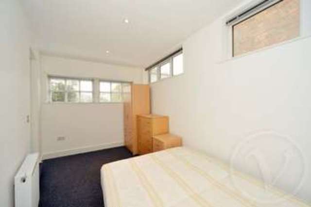  Image of 2 bedroom Flat to rent in Chatsworth Road London NW2 at Chatsworth Road Kilburn London, NW2 4BG