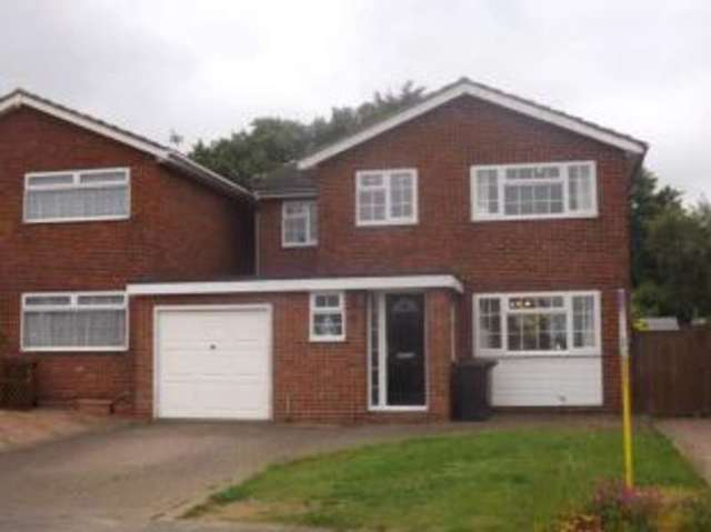  Image of 4 bedroom Detached house for sale in Mayne Crest Springfield Chelmsford CM1 at Chelmsford Essex Broomfield, CM1 6UA