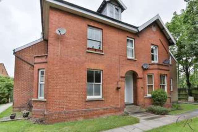  Image of 1 bedroom Flat for sale in Yeend Close Cheltenham GL51 at Yeend Close  Cheltenham, GL51 9QW