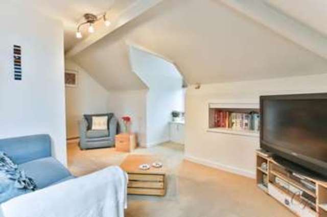  Image of 1 bedroom Flat for sale in Yeend Close Cheltenham GL51 at Yeend Close  Cheltenham, GL51 9QW