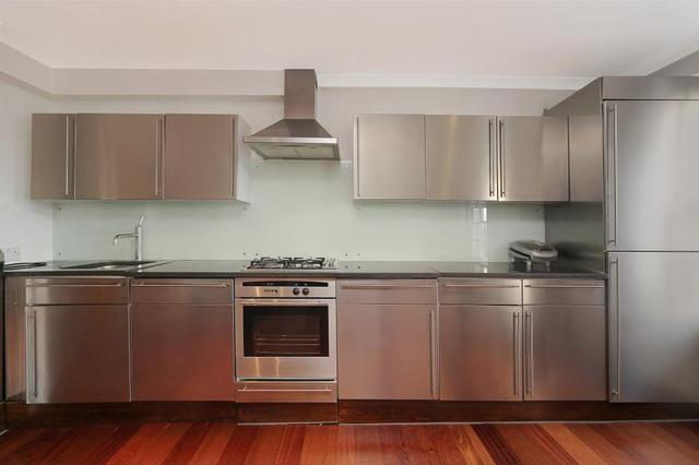  Image of 1 bedroom Flat to rent in Chepstow Crescent London W11 at Chepstow Crescent  London, W11 3EB