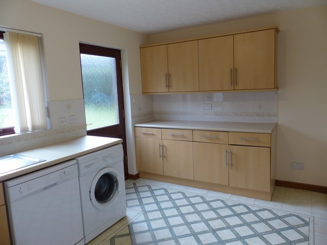 Image of 3 bedroom Detached house to rent in Cherryton Drive Clackmannan FK10 at Clackmannan Clackmannanshire Clackmannanshire, FK10 4RA