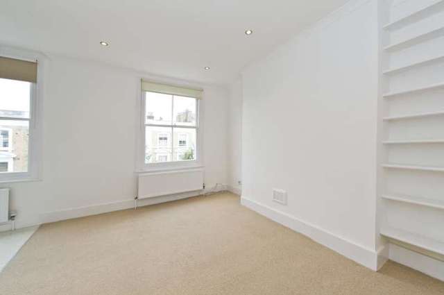  Image of 2 bedroom Flat to rent in Chesterton Road London W10 at Chesterton Road  London, W10 6ET